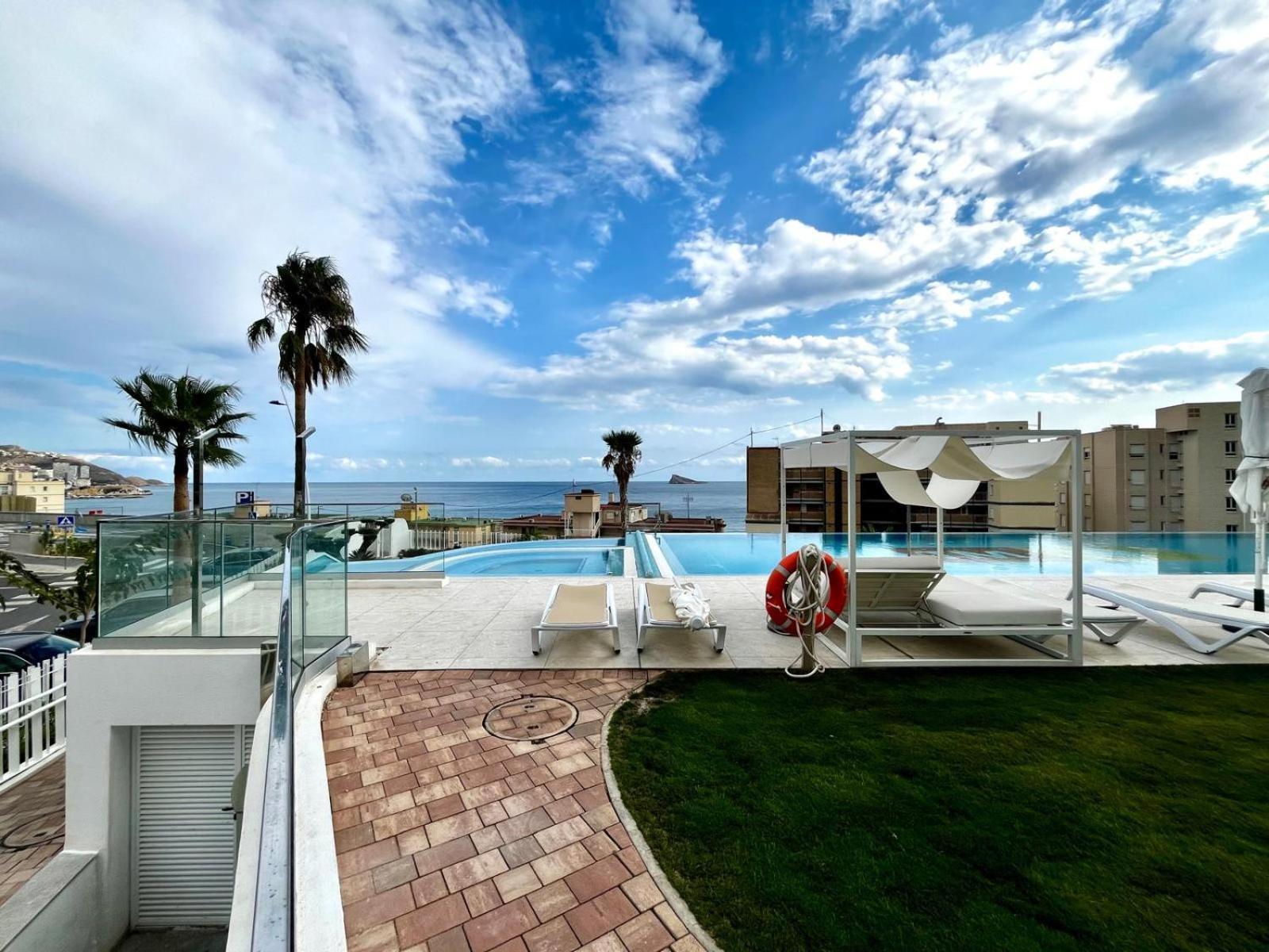 Sunset Cliffs Seasonal Appartamento Benidorm